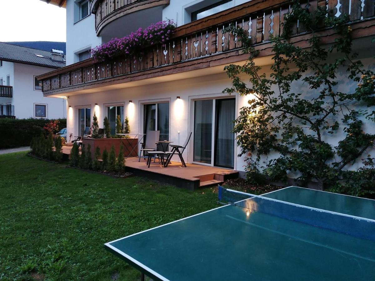 Apartments Montblanc Sella St. Ulrich in Gröden Exterior foto